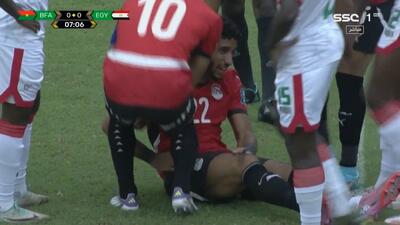 مصدومیت و تعویض عمر مرموش در دیدار مصر - بورکینافاسو
