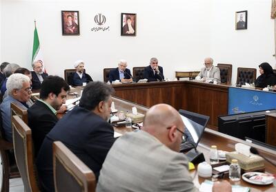 عارف: راهبرد اصلی نظام ریشه‌کن کردن مفاسد اقتصادی است - تسنیم