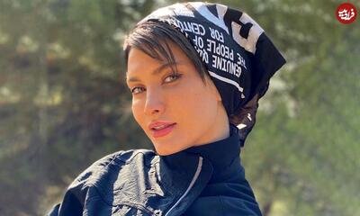 تاریخ و زمان وبگردی؛ ماشین سوپرلوکس گلزار، عکس جدید شهرزاد کمال‌زاده و ساناز سعیدی و ژاله صامتی و دخترش