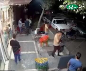 حمله وحشیانه به یک پیرزن توسط اوباش در تهران + فیلم