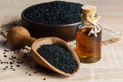 روغن سیاه دانه؛ معجزه‌ای برای زنان: راهنمای کامل خواص و روش‌های درمانی |  انصاف نیوز