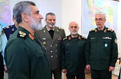عکس منتشر نشده از فرماندهان موشکی ایران