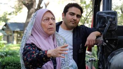 خبر روز | عکس «مسعود» سریال بچه مهندس 3 در کنار شمشیر سریال پایتخت 7 | گلی شی