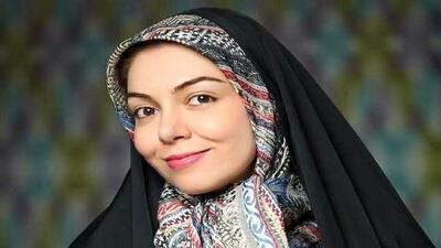 عکس / دلتنگی های جگرسوز خواهر و پدر آزاده نامداری بر سر مزار خانم مجری .../ کمرمان شکست چرا ....