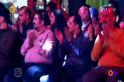 آواز محلی؛ خواننده تو تلویزیون برنامه رو تبدیل کرد به عروسی تماشاچیا از جون دست میزنن
