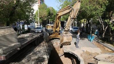 بحران فرسودگی شبکه فاضلاب اصفهان و رهاسازی فاضلاب در خیابان قائمیه