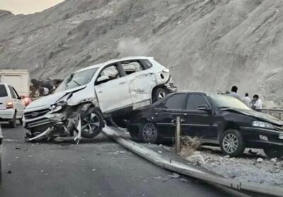 تصادف زنجیره‌ای در بابل ۱۴ مصدوم برجا گذاشت