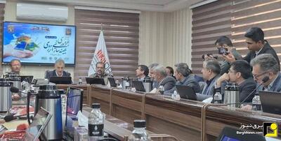 نشست سرمایه‌گذاران در خواف با محوریت بهینه‌سازی انرژی و توسعه تجدیدپذیر‌ها
