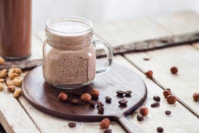 دستور تهیه اسموتی فندق (خواص و مزایای آن)