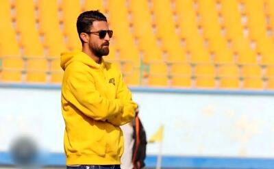منوچهری: چرا از نتیجه گرفتن استقلال می ترسید؟ - پارس فوتبال
