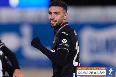 کلیپ ؛ بوسیدن منیر الحدادی خرید جدید استقلال در اهواز توسط یک هوادار