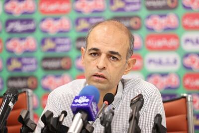 محرم نویدکیا: VAR آوردیم که به فوتبال کمک کند، نه اینکه وضعیت بازی‌ها را بدتر کند - پارس فوتبال