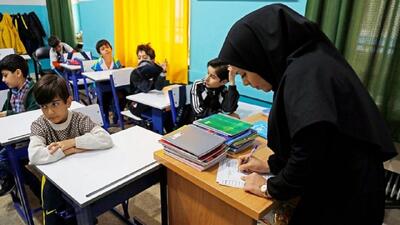 پایان انتظار فرهنگیان؛ صدور کد استخدامی مهرآفرین‌ها با پیگیری نمایندگان مجلس نهایی شد