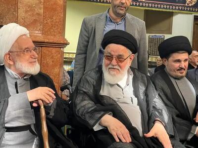 عکس/ حضور کروبی در مجلس ختم یکی از اعضای بیت امام (ره) | اقتصاد24