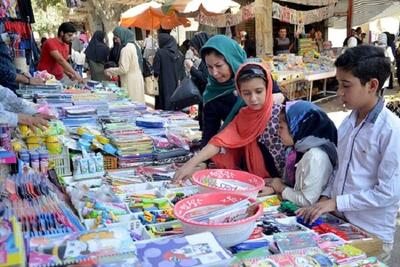 مشق گرانی در خراسان شمالی؛ از بساط خیابانی تا فروشگاه‌های فانتزی