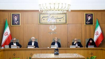 سپاس قلبی پزشکیان از الطاف و حمایت‌های رهبر معظم انقلاب از دولت/ تنها راه خنثی‌سازی توطئه‌های دشمن علیه همدلی مردم، خدمت‌رسانی بی‌وقفه است