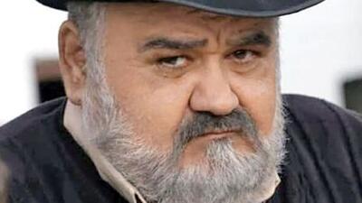 فیلم / مات و مبهوت ماندن علی ضیا از غوغای آوازخوانی  اکبر عبدی / چه صدای بهشتی ای رو کرد .... ترکی میخونه گاداوی من آلیم گل گل ...