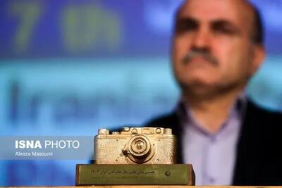 نباید جلوی فعالیت عکاسان گرفته شود/ نشست هفتمین نشان عکس سال مطبوعاتی ایران برگزار شد