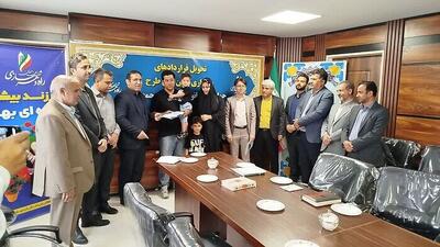 واگذاری ۲۶ قطعه زمین به خانواده‌های مشمول طرح جوانی جمعیت فامنین