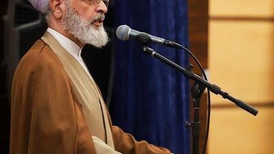 امام راحل بدون حمایت قدرت‌های جهانی جریان تاریخ را تغییر داد
