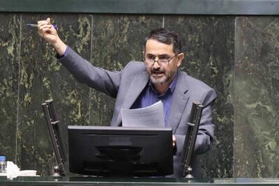 مجتبی زارعی: متخصصان و کارشناسان هنگام بازدید از تاسیسات هسته‌ای بمباران شده با خطر تشعشع مواجه هستند
