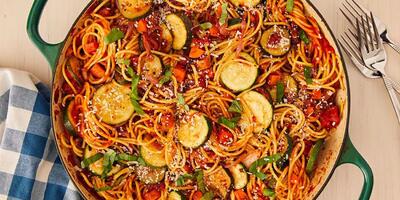 طرز تهیه اسپاگتی با سس تن ماهی؛ خوشمزه و آسان
