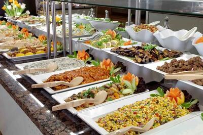 ترفند یک مسافر برای دریافت بیش از ۳۰۰ وعده رایگان