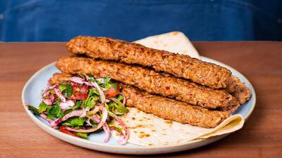طرز تهیه کباب کوبیده بدون سفت شدن و یا ریختن از روی سیخ