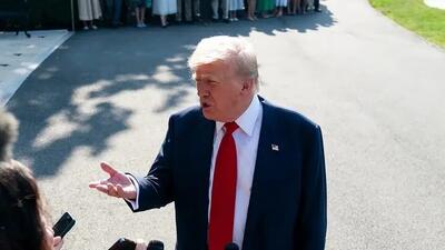 ترامپ: اوباش را نگاه کنید، همان تفاله‌هایی که پرچم ما را آتش می‌زنند