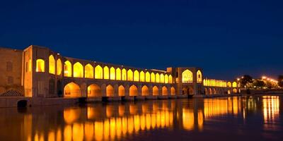 بمب ساعتی در نصف جهان/ فرونشست اصفهان را می‌بلعد