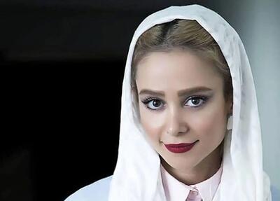 تصاویری جدید از لناز حبیبی با خاص‌ترین کیف