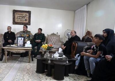 دیدار سرلشکر موسوی با خانواده ۱۰ تن از فرماندهان شهید جنگ تحمیلی ۱۲ روزه
