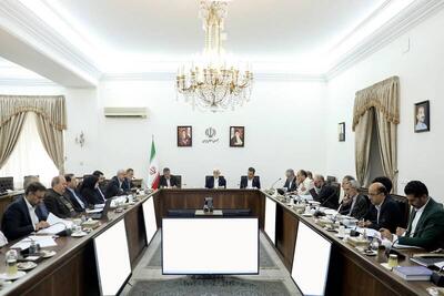 عارف: طبق سند چشم انداز تا سال آینده عقب افتادگی‌های علمی جبران می‌شود