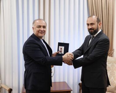 اعطای مدال دوستی به سفیر جمهوری اسلامی ایران در ارمنستان