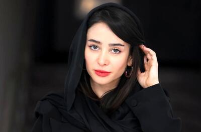 عکس روز| استایل ترندی الناز حبیبی با خاص‌ترین کیفی که دیده‌اید!