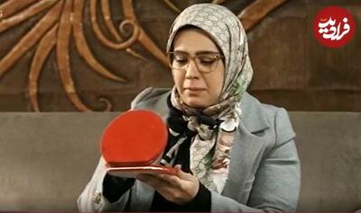 عکس| سفر زمان؛ «مژگان عباسی» (بچه مهندس 3) در 19 سالگی در کنار برج ایفل