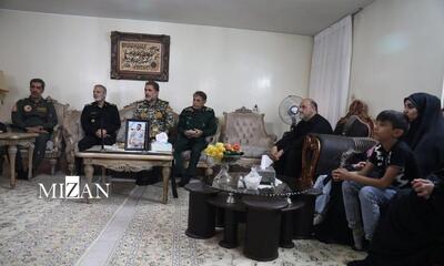 دیدار امیر سرلشکر موسوی با خانواده ۱۰ تن از فرماندهان شهید در جنگ تحمیلی ۱۲ روزه