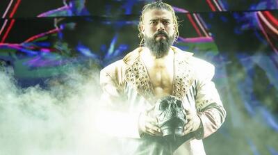 همکاری WWE و آندراده به پایان رسید؛ دلیل اخراج ستاره مکزیکی چه بود؟ - پارس فوتبال