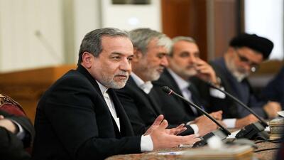 در جلسۀ عراقچی با اعضای کمیسیون امنیت ملی چه گذشت؟ / سوال نمایندگان و پاسخ عراقچی در یک جلسه سه ساعته + تصاویر