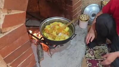 نان سنتی و جگر مرغ؛ 2 غذای بی‌ نظیر از دل طبیعت روستایی ایران + فیلم