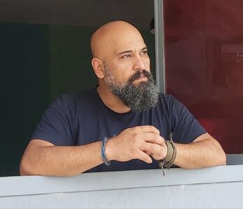 نمایش «به کفشات نگاه کن!»  مهمان تماشاخانه لبخند می‌شود
