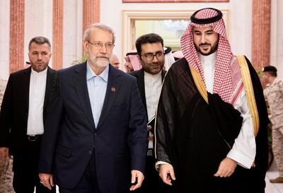 دیدار علی لاریجانی با وزیر دفاع سعودی؛ خالد بن سلمان: درباره تحولات منطقه‌ای و تلاش‌ها برای تقویت امنیت و ثبات گفت‌و‌گو کردیم