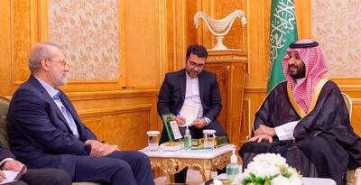 لاریجانی با کدام دیپلمات ها به ریاض رفت؟ +عکس