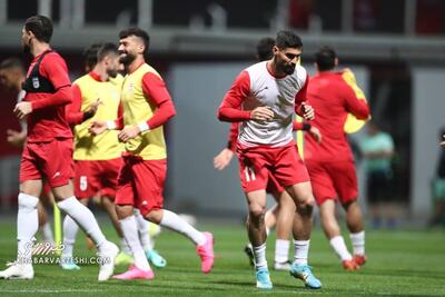 بمب سابق پرسپولیس رسماً رونمایی شد/ اولین عکس با پیراهن تیم جدید +عکس