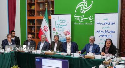 صادق: تامین مسکن هنرمندان به شهر‌های جدید هویت می‌دهد