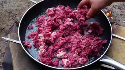 غذاهای سنتی آذربایجان؛ طرز تهیه دلمه کلم و بادمجان در سبک روستایی / فیلم