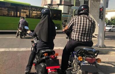عضور شورای شهر خواستار تسهیل صدور گواهینامه موتورسیکلت برای زنان شد