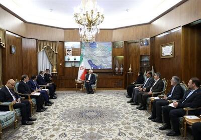 عارف: پاکستان در ایام جنگ یک صدا از ایران حمایت کرد - تسنیم