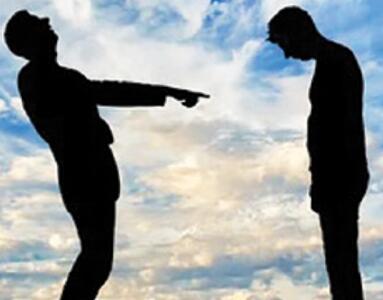۴ نشانه‌ هشداردهنده برای شناسایی دوست سمی