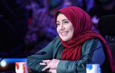 آواز خواندن احساسیِ ژاله صامتی و دخترش روی صحنه